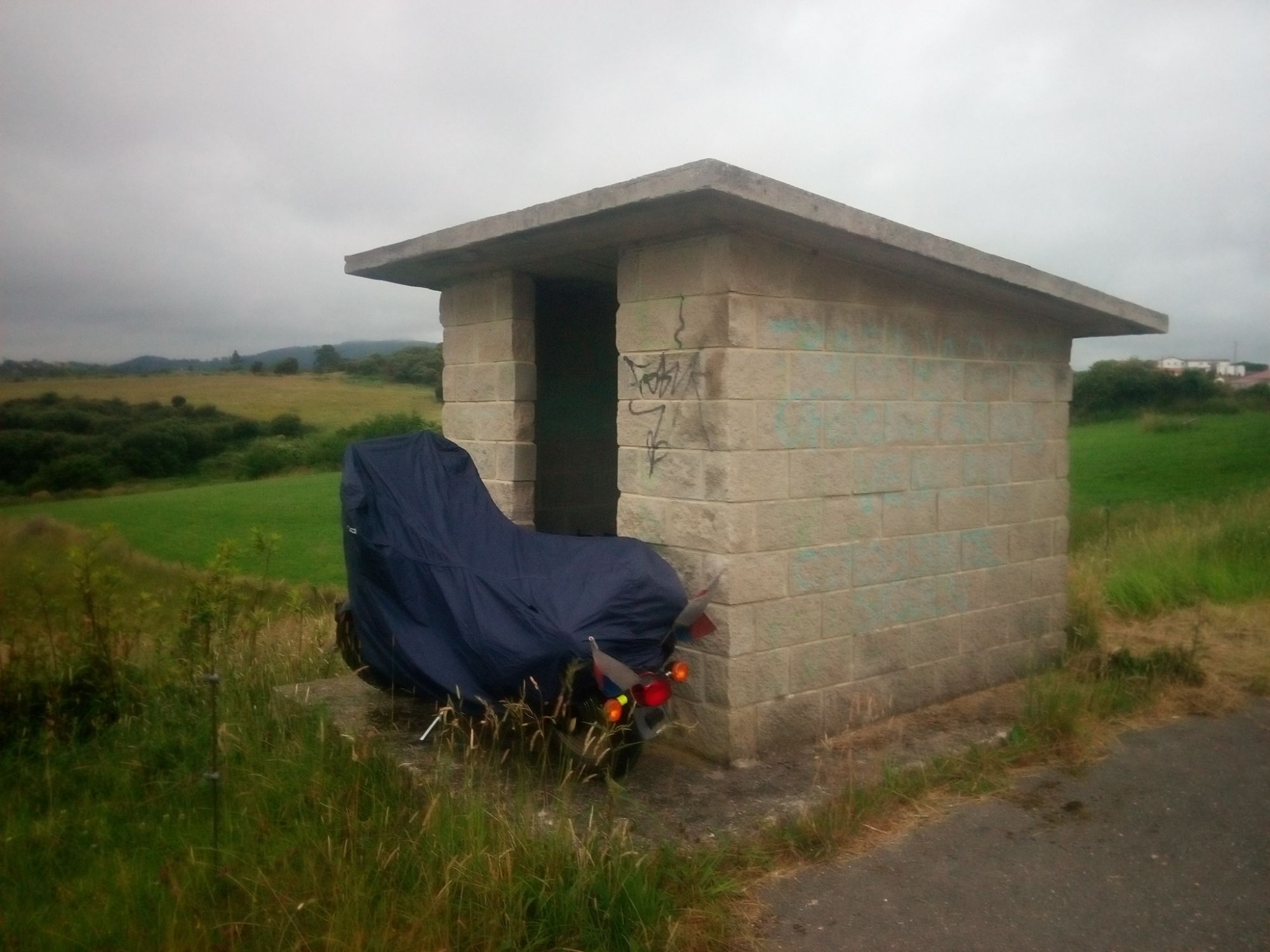 Útecha, a utešený pohľad na zanocovanú Čopraňu a zastávčičku.